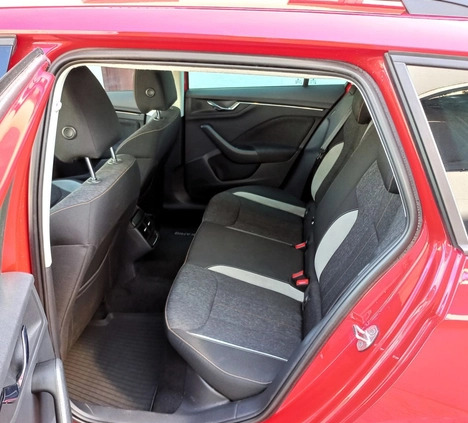Skoda Kamiq cena 103900 przebieg: 51753, rok produkcji 2021 z Poniatowa małe 562